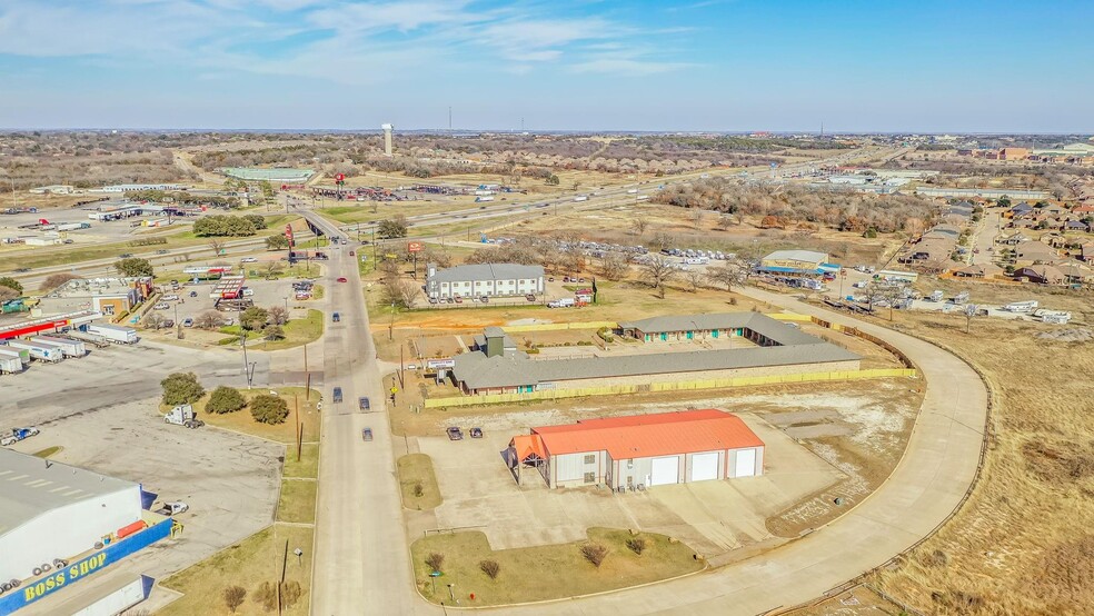 More Photos Of 2217 Old Dennis Rd, Weatherford Service For Sale