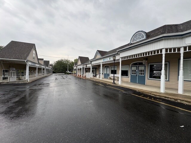 More Photos Of 1-10 Liberty Square Mall, Stony Point Office For Lease