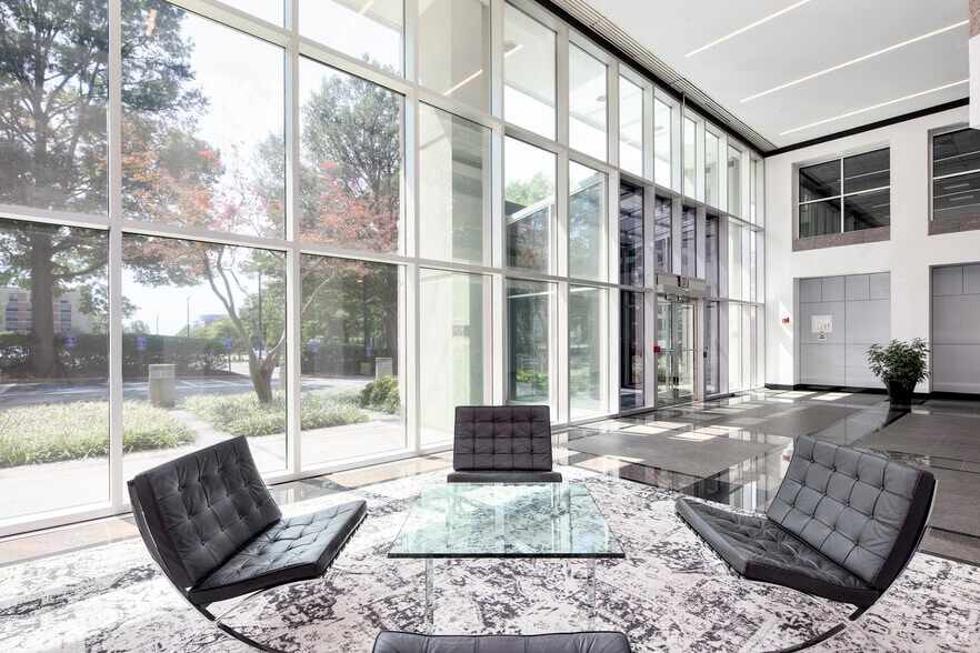 More Photos Of 13755 Sunrise Valley Dr, Herndon Office For Lease