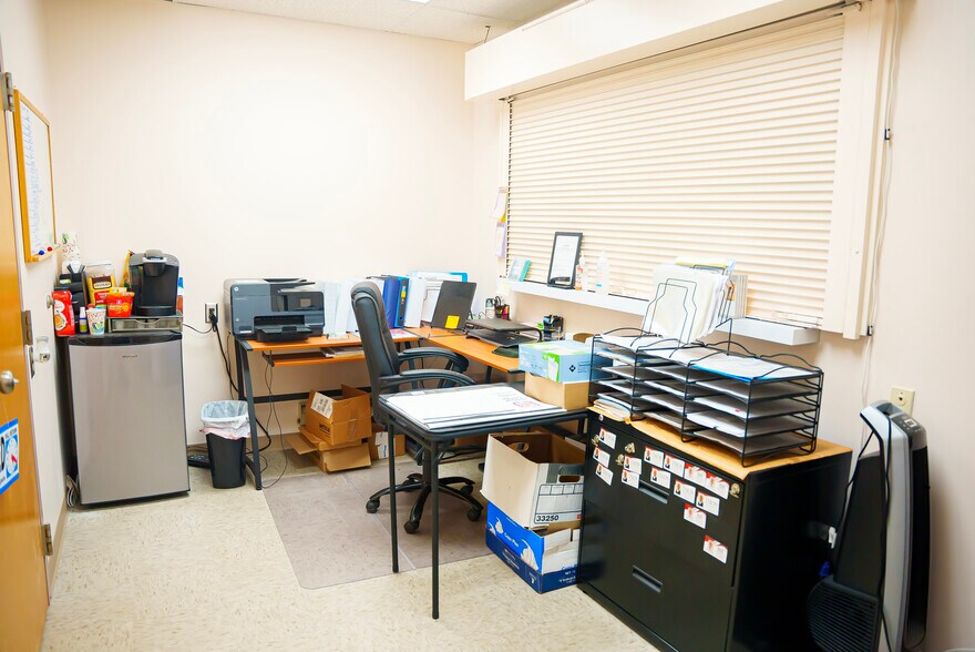 More Photos Of 1301 W Forest Grove Rd, Vineland Flex For Lease