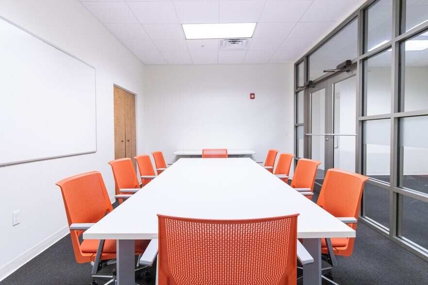 More Photos Of 7880 Gate Pky, Jacksonville Medical For Lease