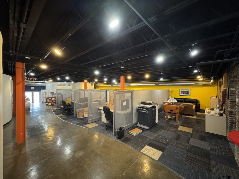 More Photos Of 5243 Shaw Ave, Saint Louis Office For Lease