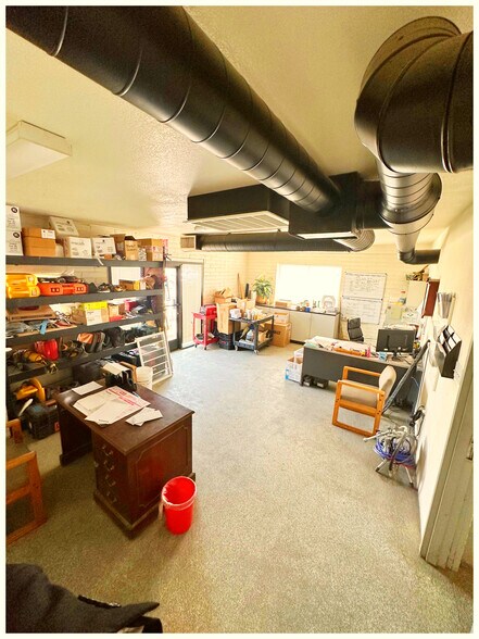 More Photos Of 229 W Foster Ave, Henderson Service For Sale