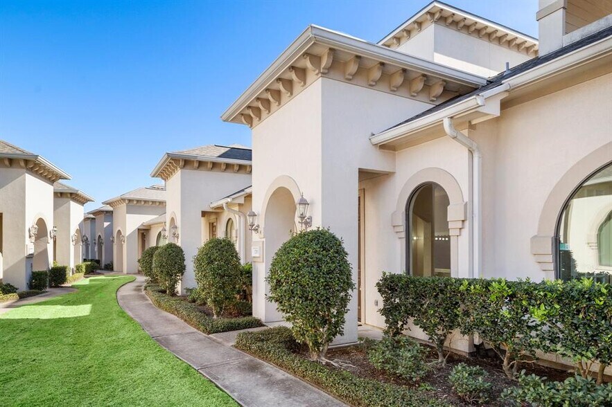 More Photos Of 12832 Willow Centre Dr, Houston Office Residential For Sale