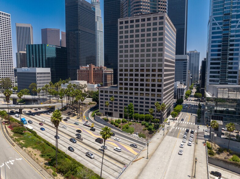 More Photos Of 915 Wilshire Blvd, Los Angeles Office For Lease