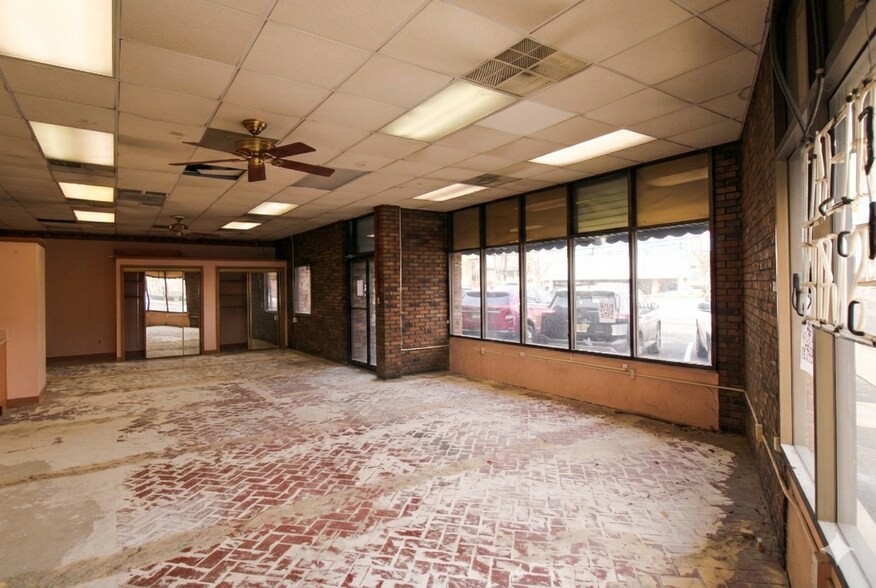 More Photos Of 1325A Paterson Plank rd, Secaucus Storefront For Lease