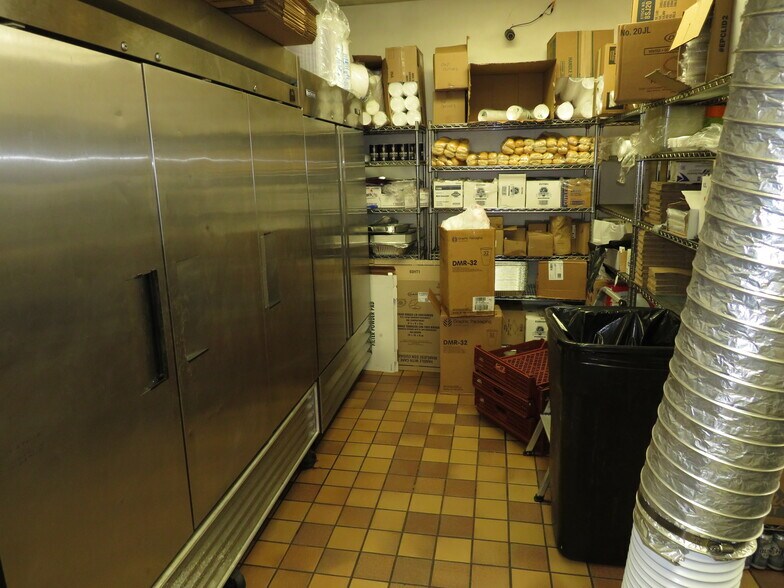 More Photos Of 2600 W Jefferson St, Joliet Fast Food For Sale