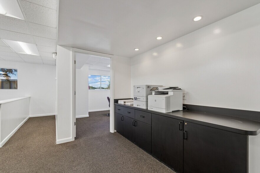 More Photos Of 1453 S Martin Luther King Jr Ave, Clearwater Warehouse For Sale