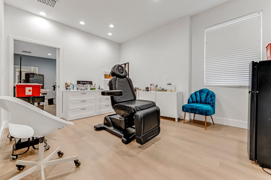 More Photos Of 195 Coquina Ct, Ormond Beach Office For Lease