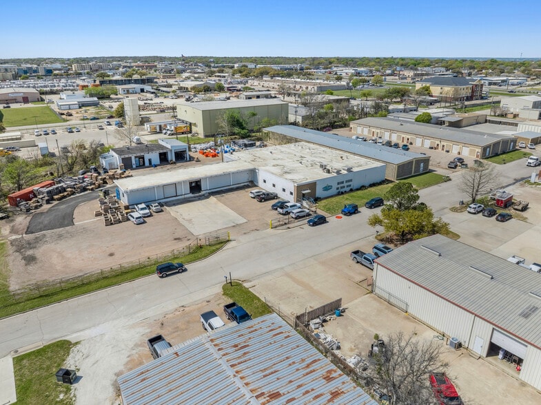 More Photos Of 209 Otis Dr, Woodway Refrigeration Cold Storage For Sale