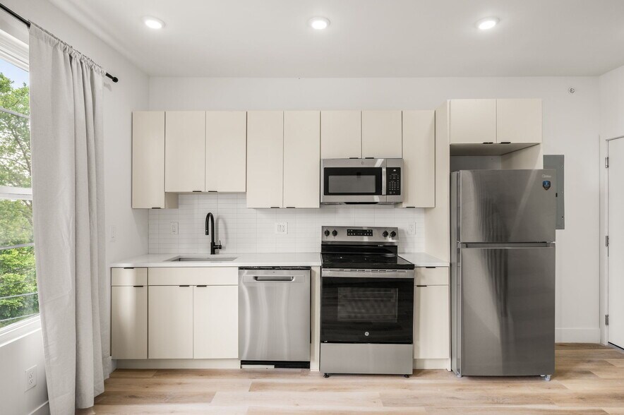 More Photos Of 4921 Chester Ave, Philadelphia Multifamily For Sale