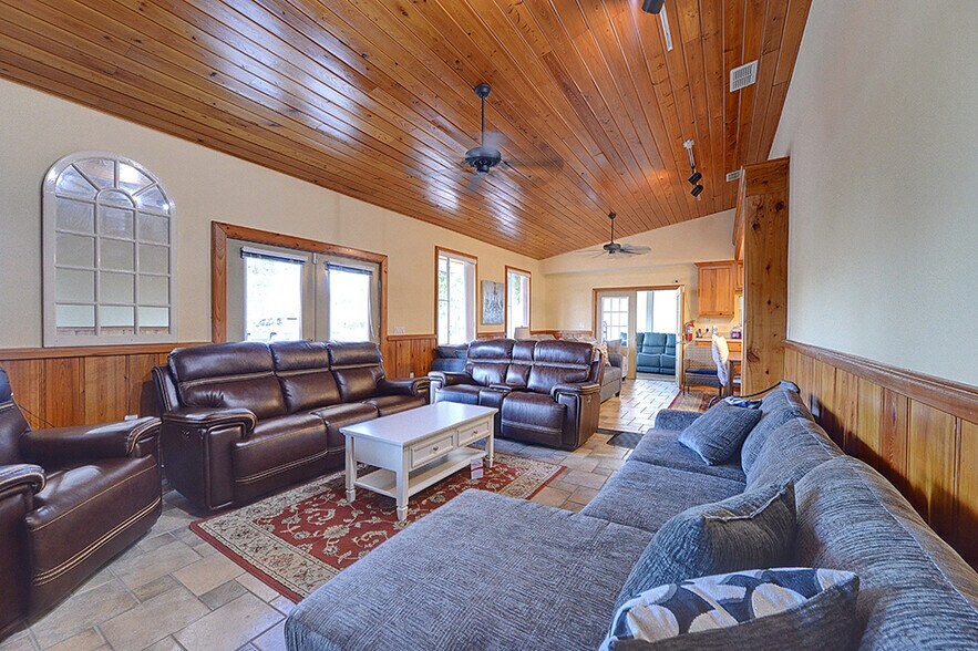 More Photos Of 6991 W Cardinal St, Homosassa Medical For Sale