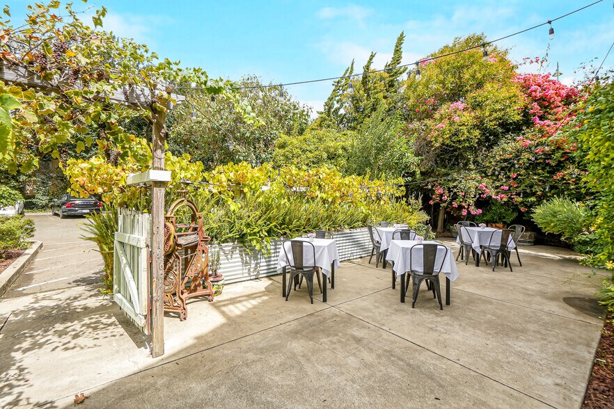 More Photos Of 742 B St, Hayward Restaurant For Sale