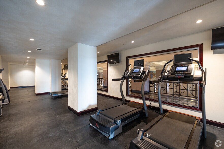 More Photos Of 3681 Lindell Blvd, Saint Louis Multifamily For Sale