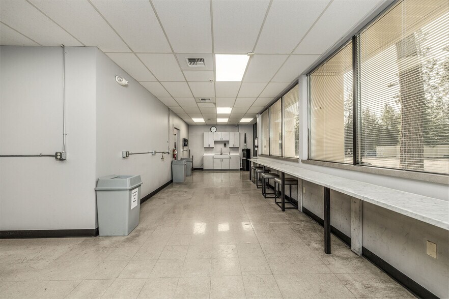 More Photos Of 750 W Canfield Ave, Coeur d'Alene Industrial For Sale