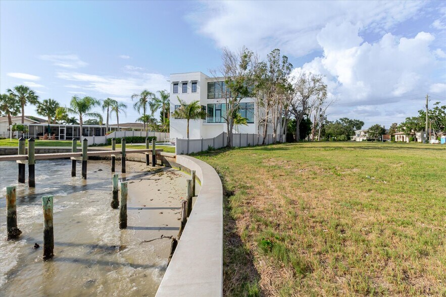 More Photos Of 5102 W Longfellow Ave, Tampa Land For Sale