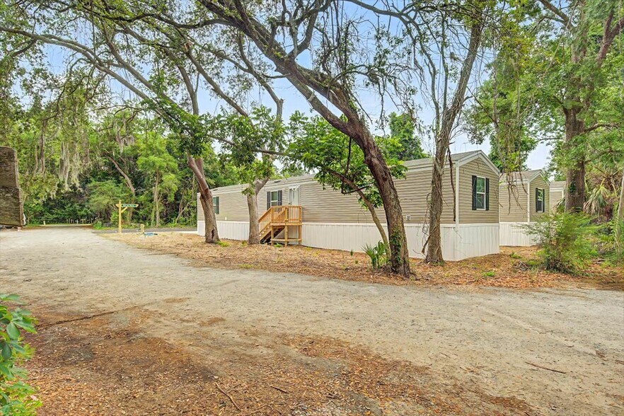 More Photos Of 120 Red Fox Mnr, Hilton Head Island Multifamily For Sale
