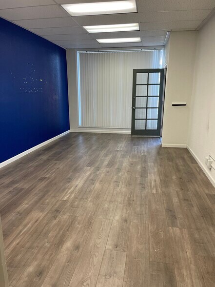 More Photos Of 2140 S El Camino Real, San Mateo Storefront Retail Residential For Lease