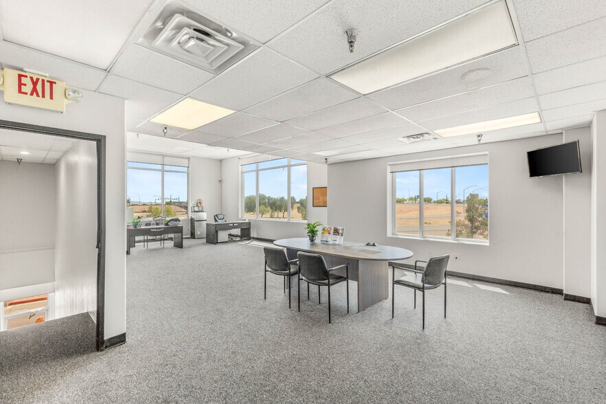 More Photos Of 4570 Donovan Way, North Las Vegas Light Distribution For Sale