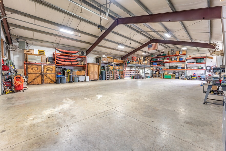 More Photos Of 30046 Federal Ln, Eugene Warehouse For Sale