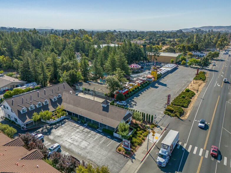 More Photos Of 1270 Broadway, Sonoma Freestanding For Sale