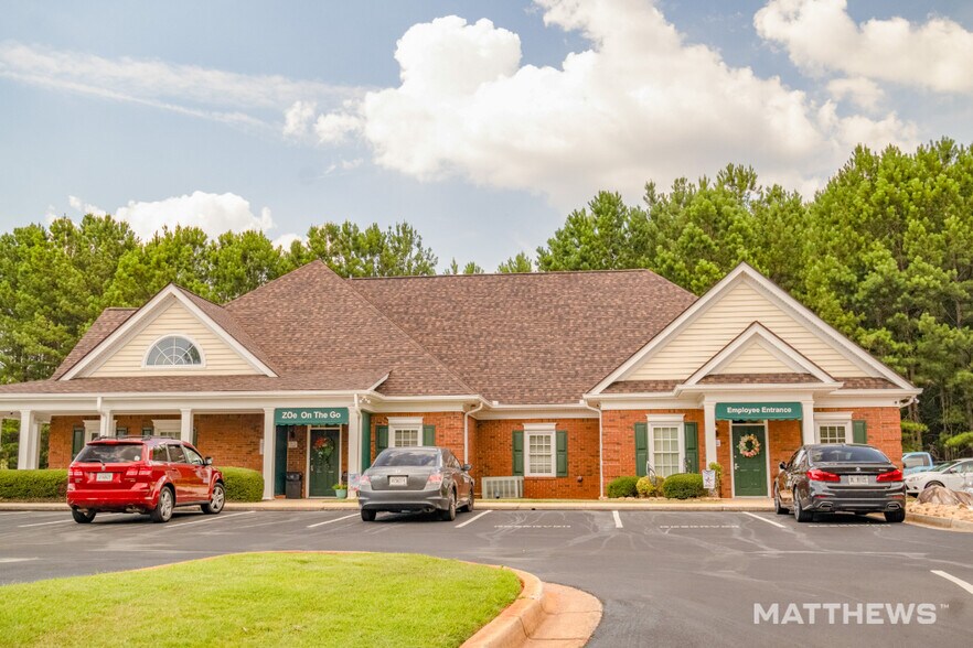 Primary Photo Of 210 Hannahs Mill Rd, Thomaston Medical For Sale