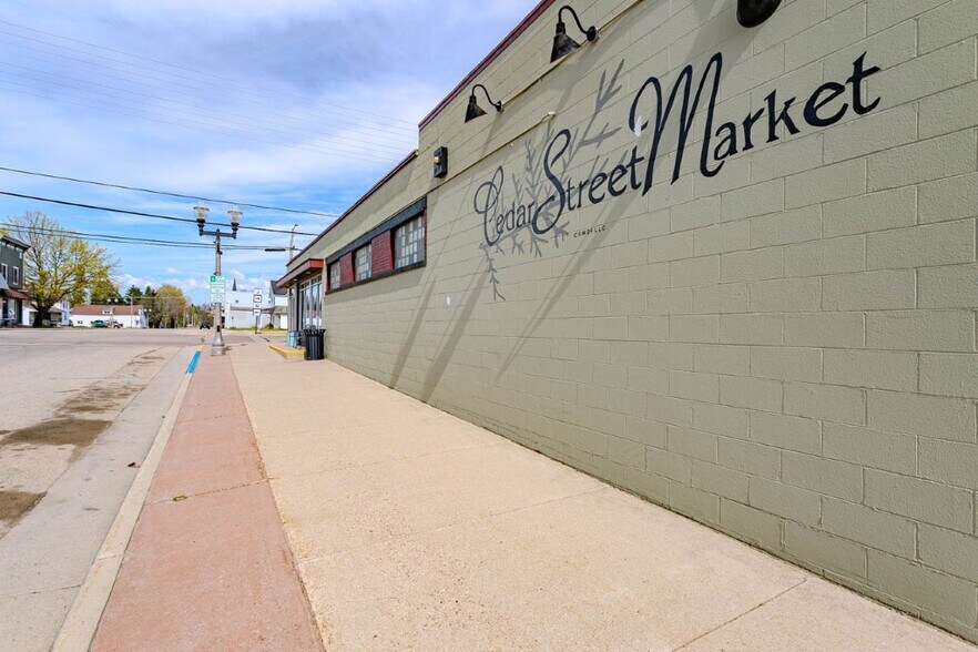 More Photos Of 234 Cedar St, Tigerton Supermarket For Sale