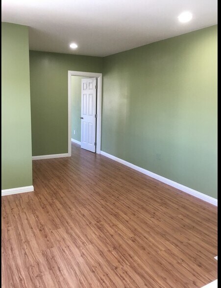 More Photos Of 1220 251st St, Harbor City Warehouse For Sale