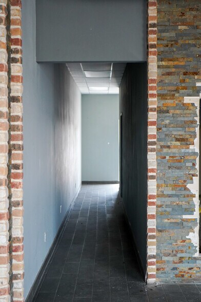 More Photos Of 2801 W University Dr, Edinburg Storefront For Sale