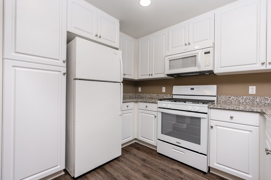 More Photos Of 2855 Foothill Blvd, La Verne Apartments For Lease