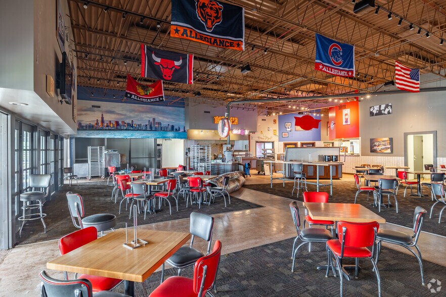 More Photos Of 300 Town Center Rd, Matteson Restaurant For Sale