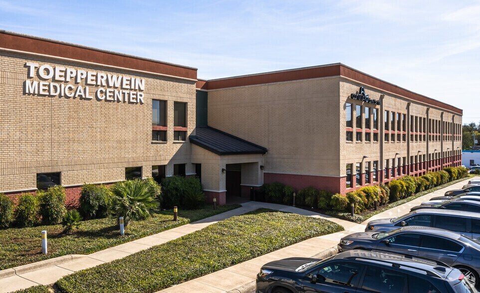 More Photos Of 12602 Toepperwein Rd, San Antonio Medical For Lease