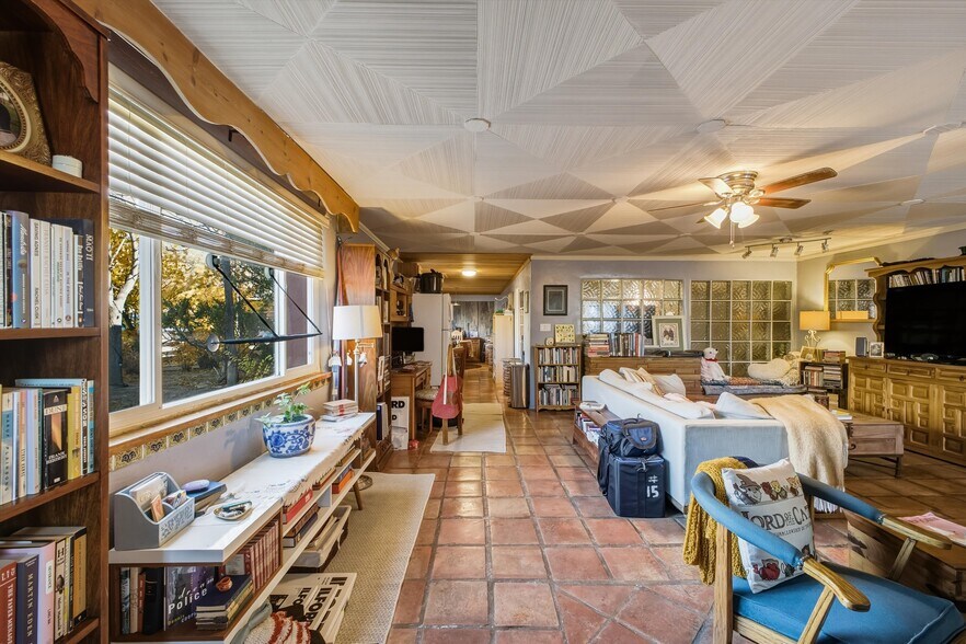 More Photos Of 24 Matisse Rd NE, Albuquerque Apartments For Sale
