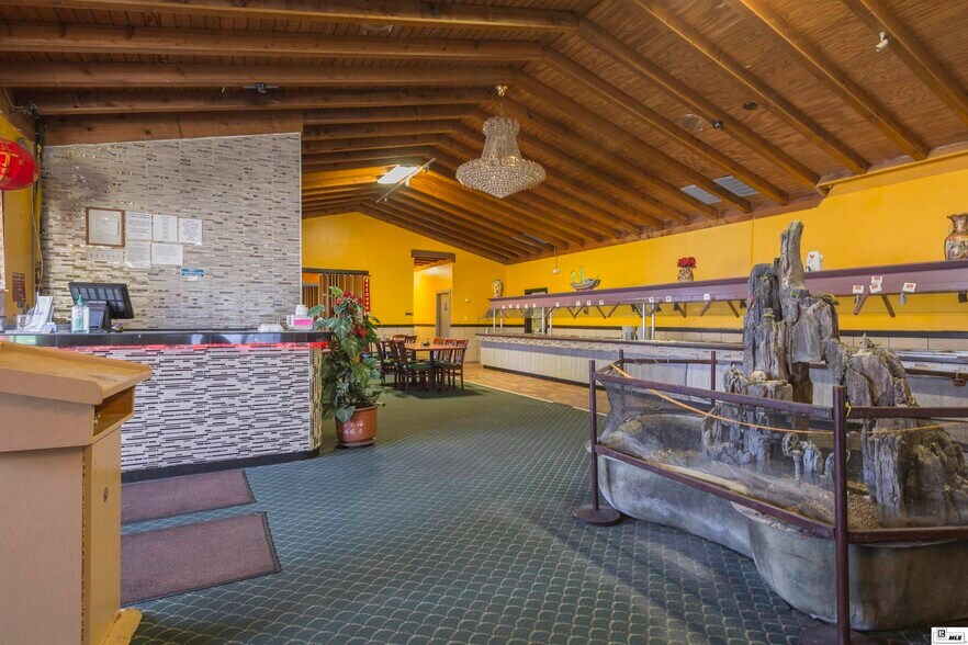 More Photos Of 1801 E Madison Ave, Bastrop Restaurant For Sale