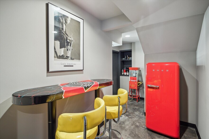 More Photos Of 5913 Washington Ave, Houston Office Residential For Sale