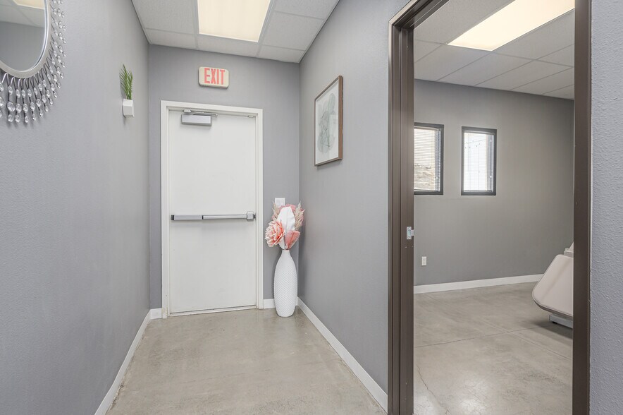 More Photos Of 1491 Palma Rd, Bullhead City Medical For Sale