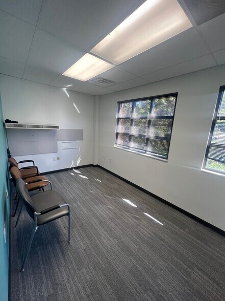 More Photos Of 11808 Kingston Pike, Knoxville Medical For Lease