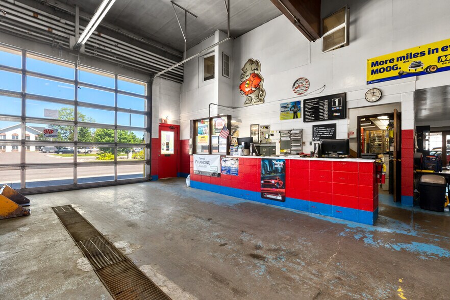 More Photos Of 1212 S Main St, Kalispell Auto Dealership For Sale