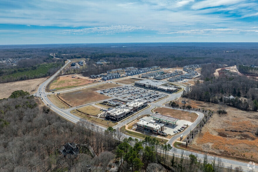 More Photos Of 14013 N Creek Village Dr, Huntersville Unknown For Lease