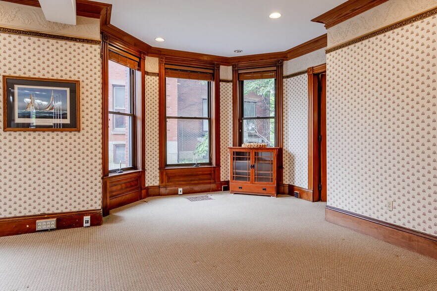 More Photos Of 25 Harvard St, Worcester Office For Lease