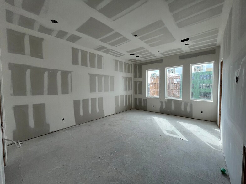 More Photos Of 5821 Winsome Ln, Houston Apartments For Sale