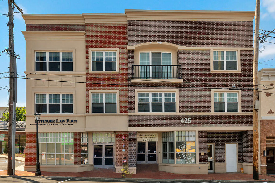 Primary Photo Of 425 New York Ave, Huntington Apartments For Lease