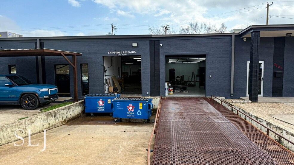 More Photos Of 3201-3221 May St, Fort Worth Warehouse For Sale