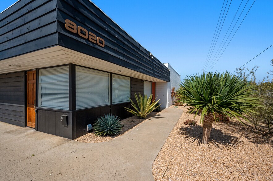 More Photos Of 8020 Ronson Rd, San Diego Warehouse For Lease