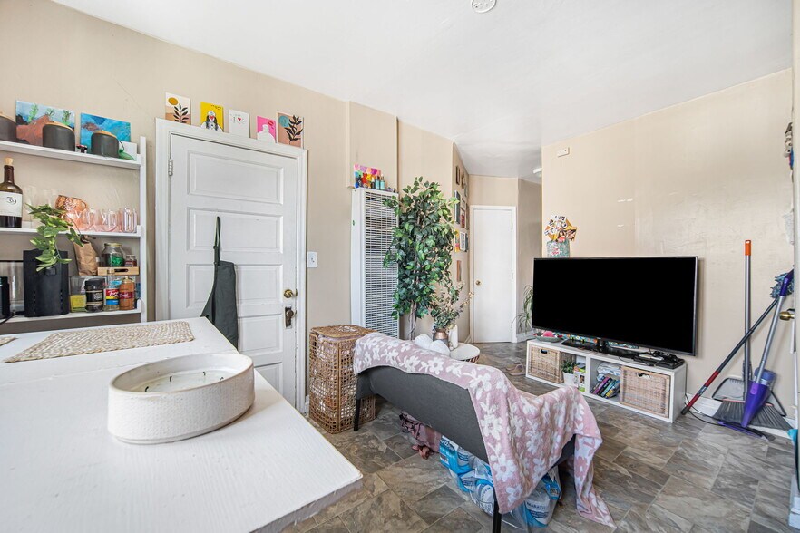 More Photos Of 2110 Ashby Ave, Berkeley Multifamily For Sale