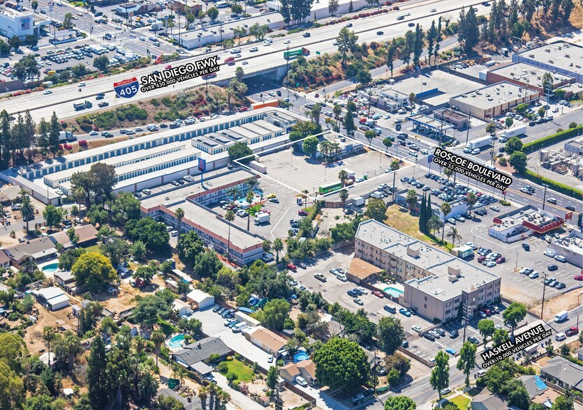 More Photos Of 15701 Roscoe Blvd, North Hills Freestanding For Lease