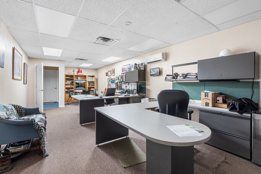 More Photos Of 257 W Nicholson Rd, Audubon Office For Sale