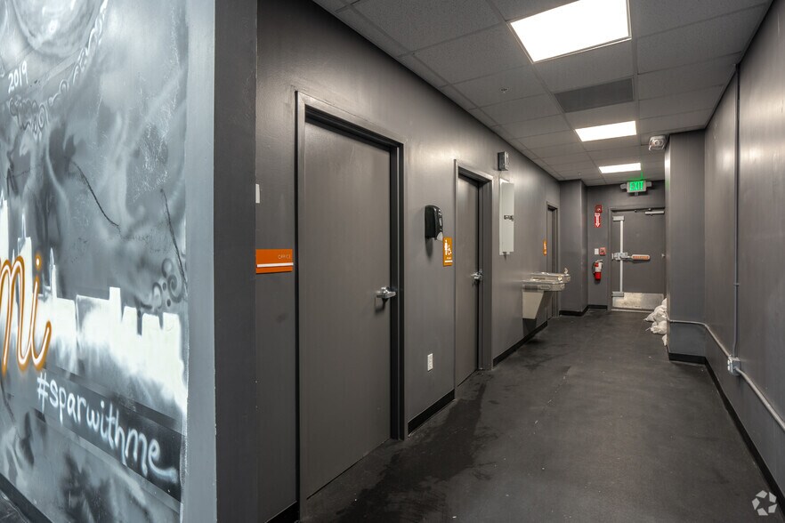 More Photos Of 420 Lincoln Rd, Miami Beach Loft Creative Space For Lease