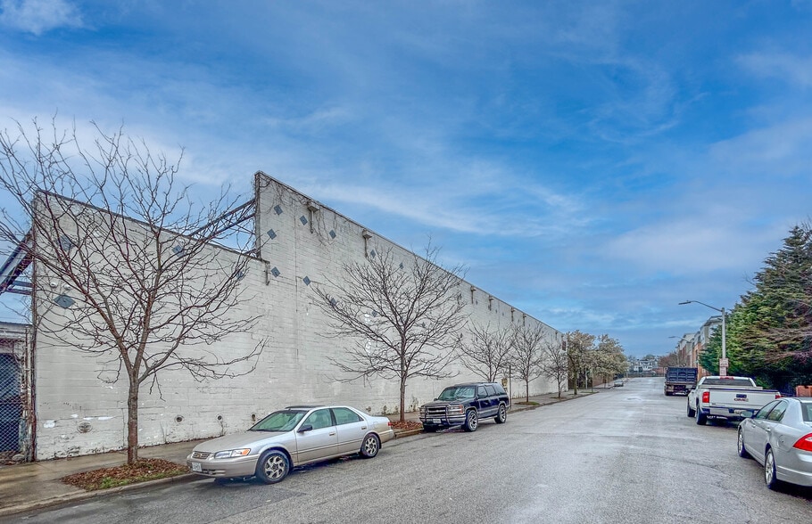 More Photos Of 2001 Windsor Ave, Baltimore Warehouse For Lease