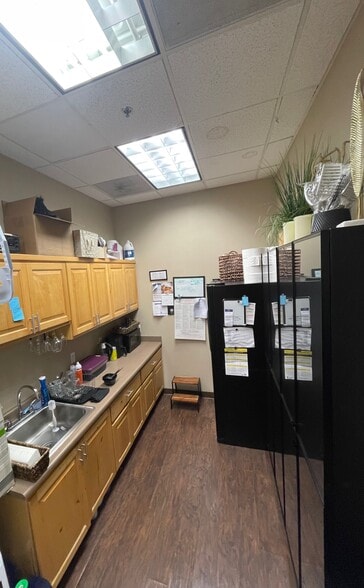 More Photos Of 550 Plaza Dr, Folsom Office For Sale